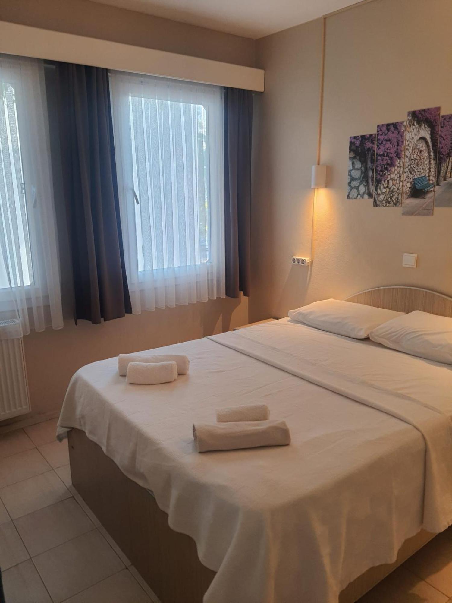 Marigold Otel Çeşme Habitación foto